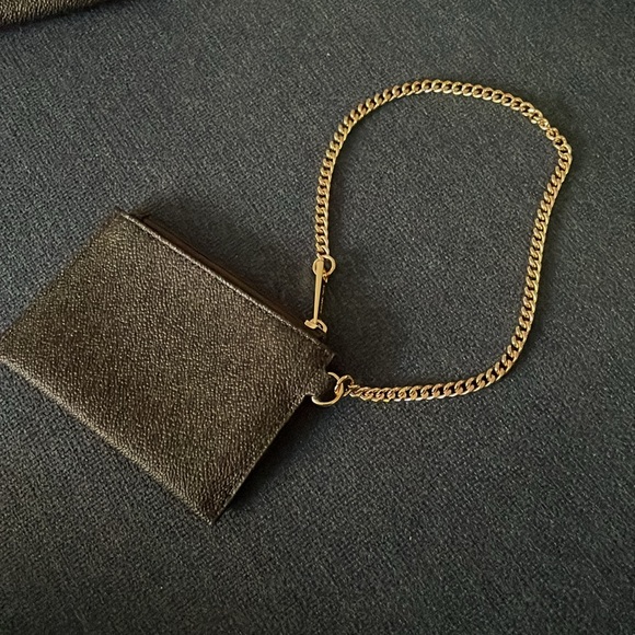 MICHAEL KORS card clutch with coin purse insert. - Picture 4 of 5